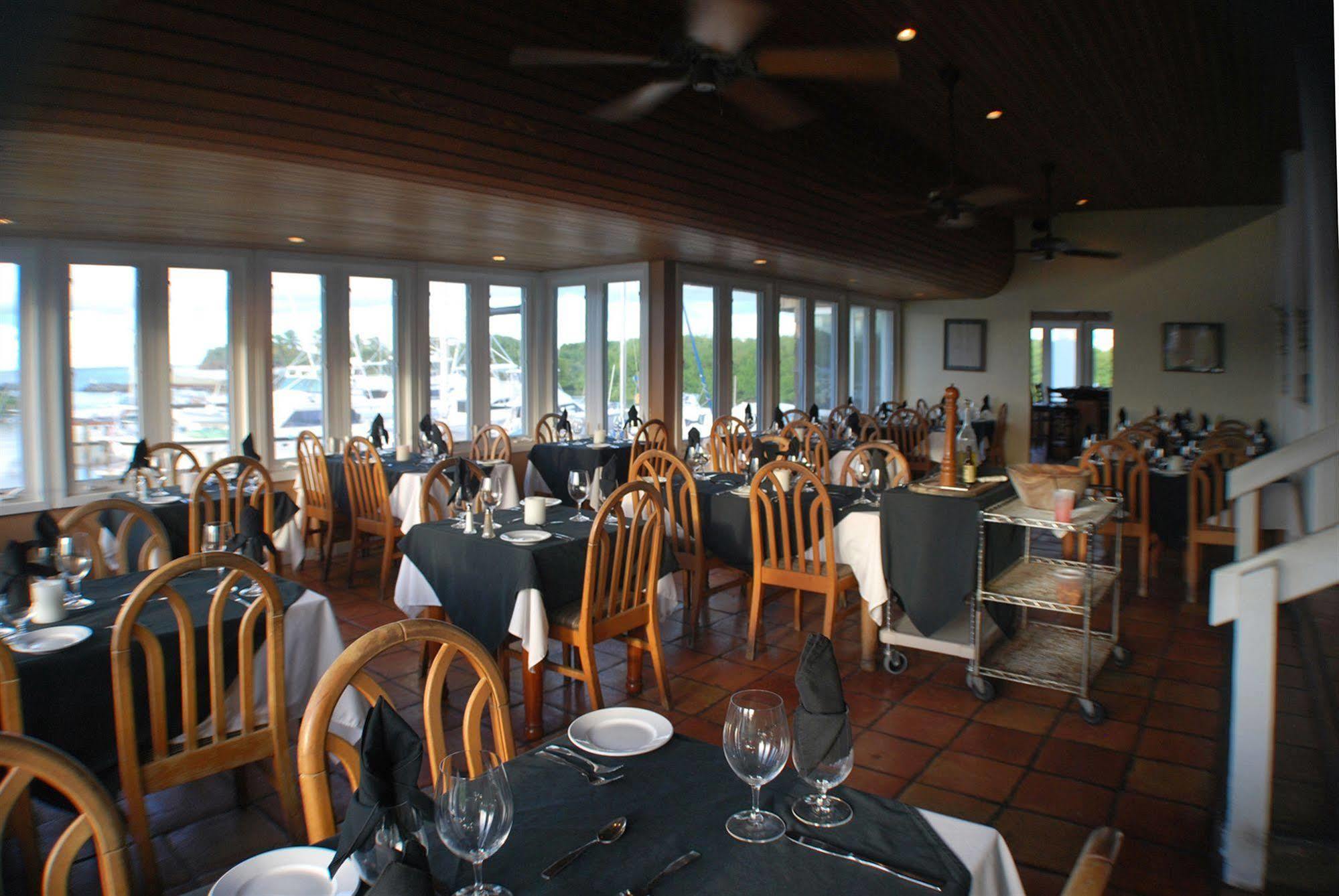 Tamarind Reef Resort Spa & Marina Christiansted Eksteriør bilde